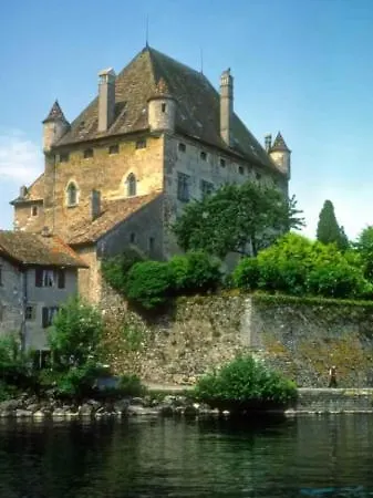 Maison Avec Jardin Au Coeur Du Village Yvoire